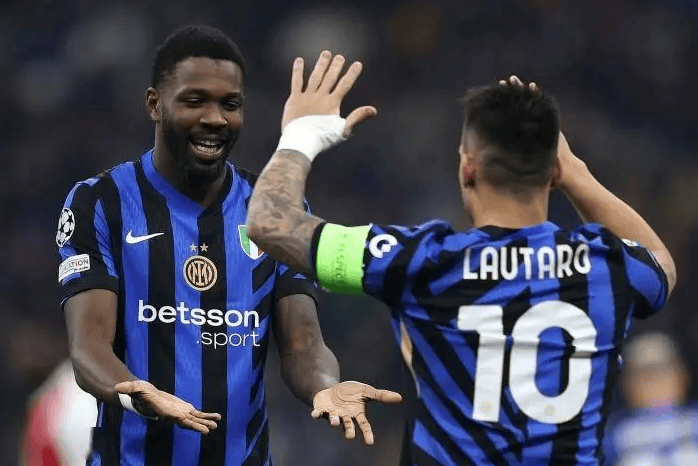 里尔主场迎 里尔主场迎