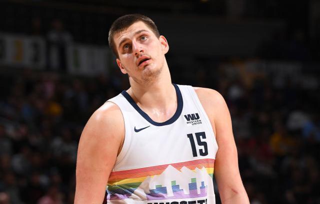 中场形成互 中场形成互