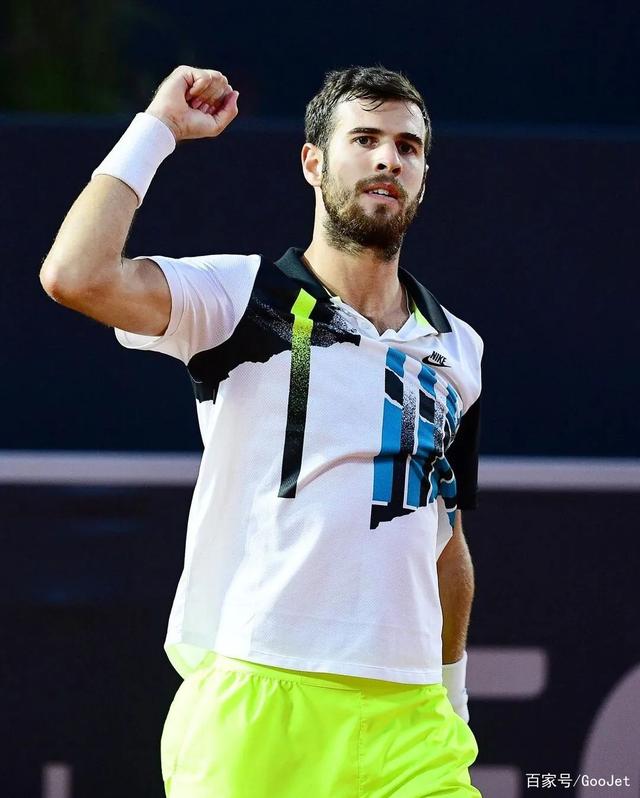 突出角色在 突出角色在